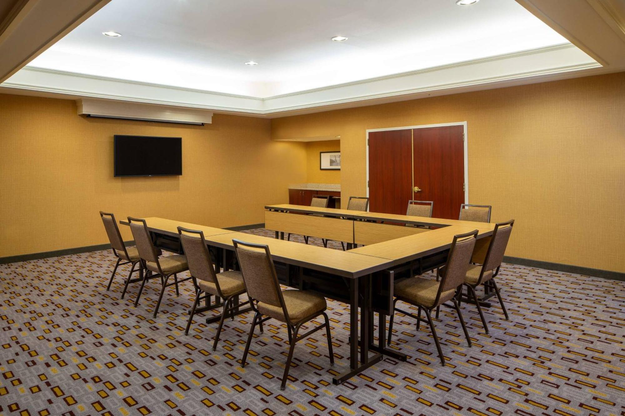 Courtyard By Marriott Covington / Mandeville Εξωτερικό φωτογραφία