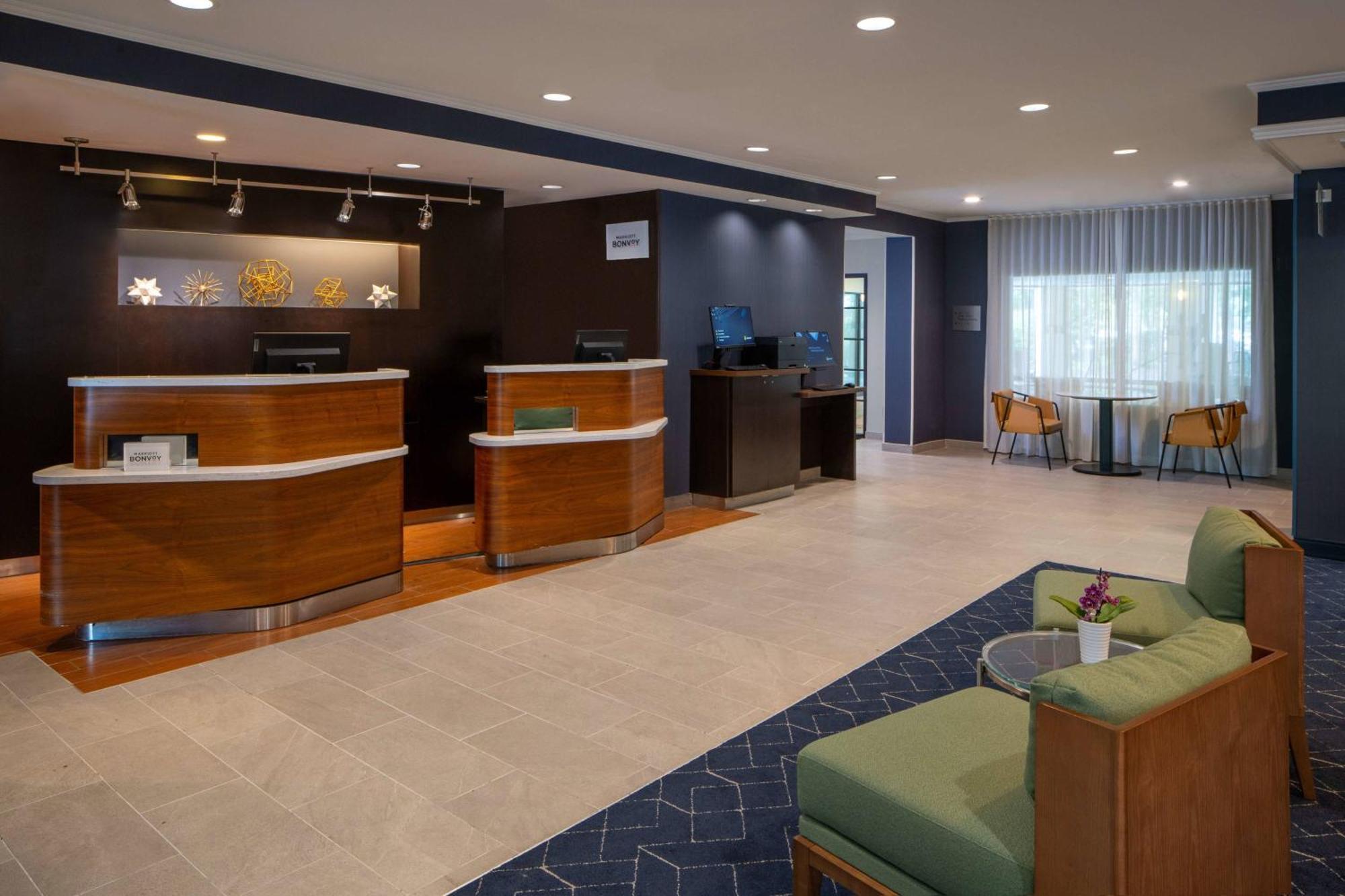Courtyard By Marriott Covington / Mandeville Εξωτερικό φωτογραφία